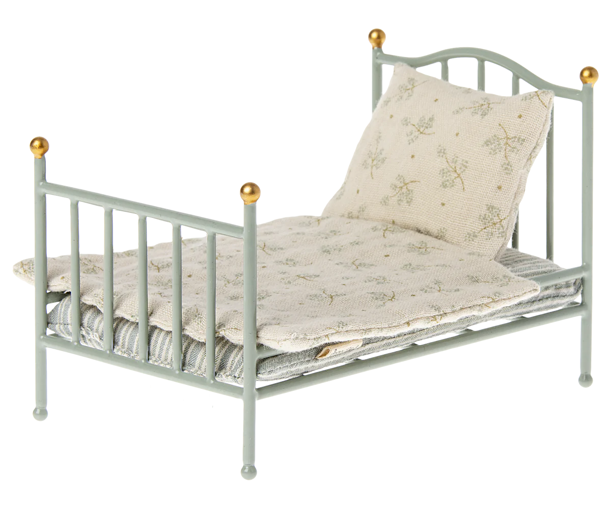 Vintage bed, Mouse - Mint