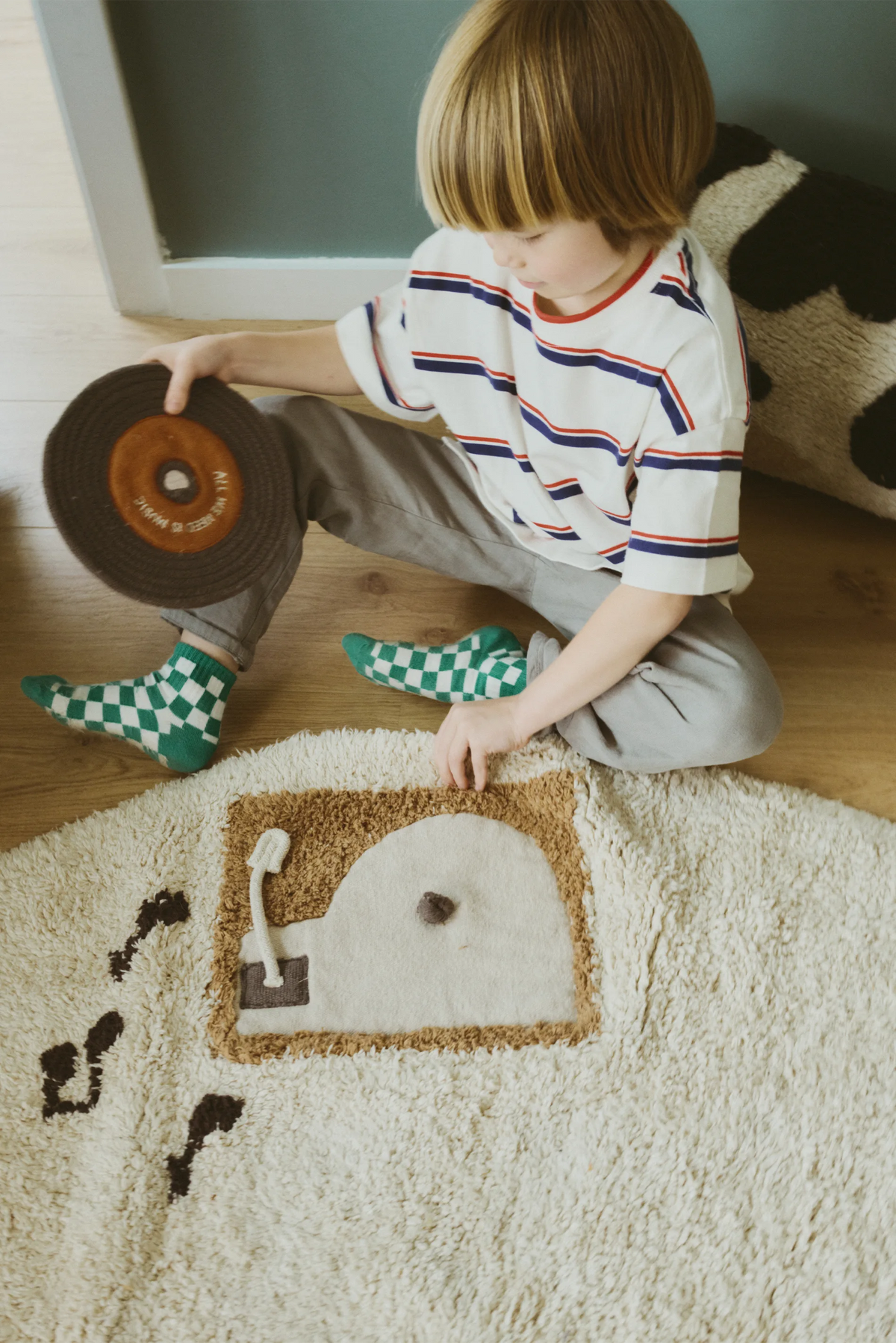 Lorena Canals Washable Play Rug Music – styling and detail