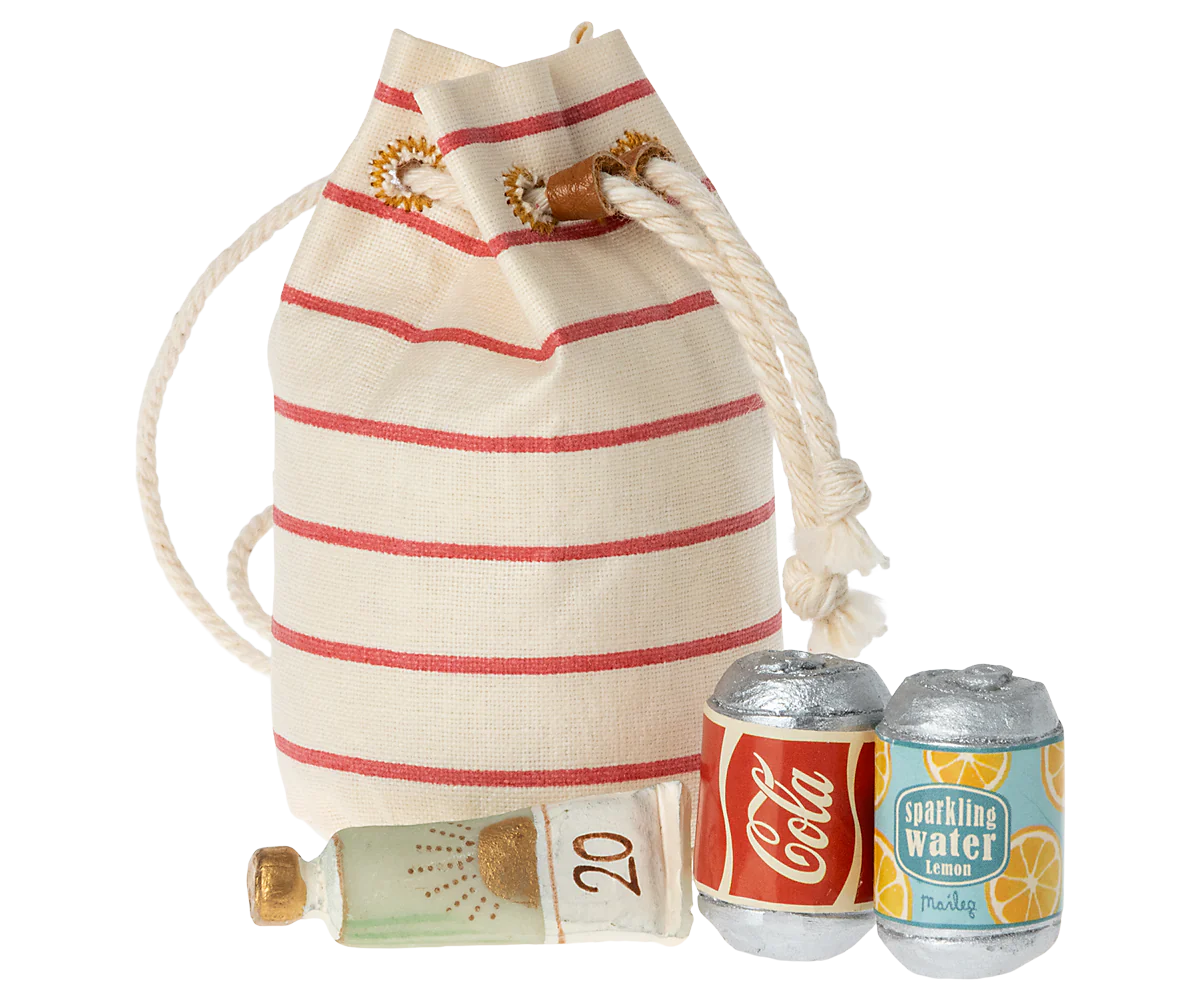 Bag w. beach essentials, Mouse