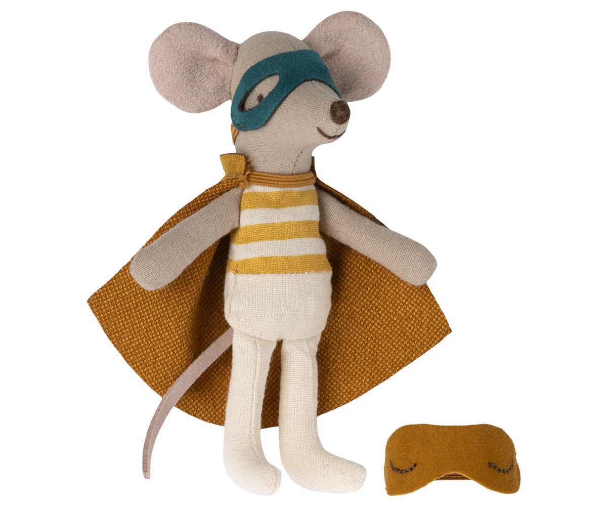 Super hero mouse, Little brother in matchbox
