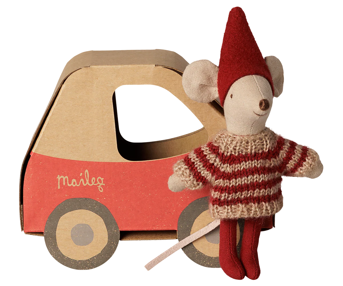 (Pre-order)Christmas mouse, Little sister in car box| Est. Ship: Nov