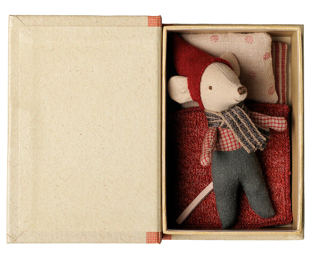 (Pre-order)Christmas mouse, Baby in book| Est. Ship: Sep