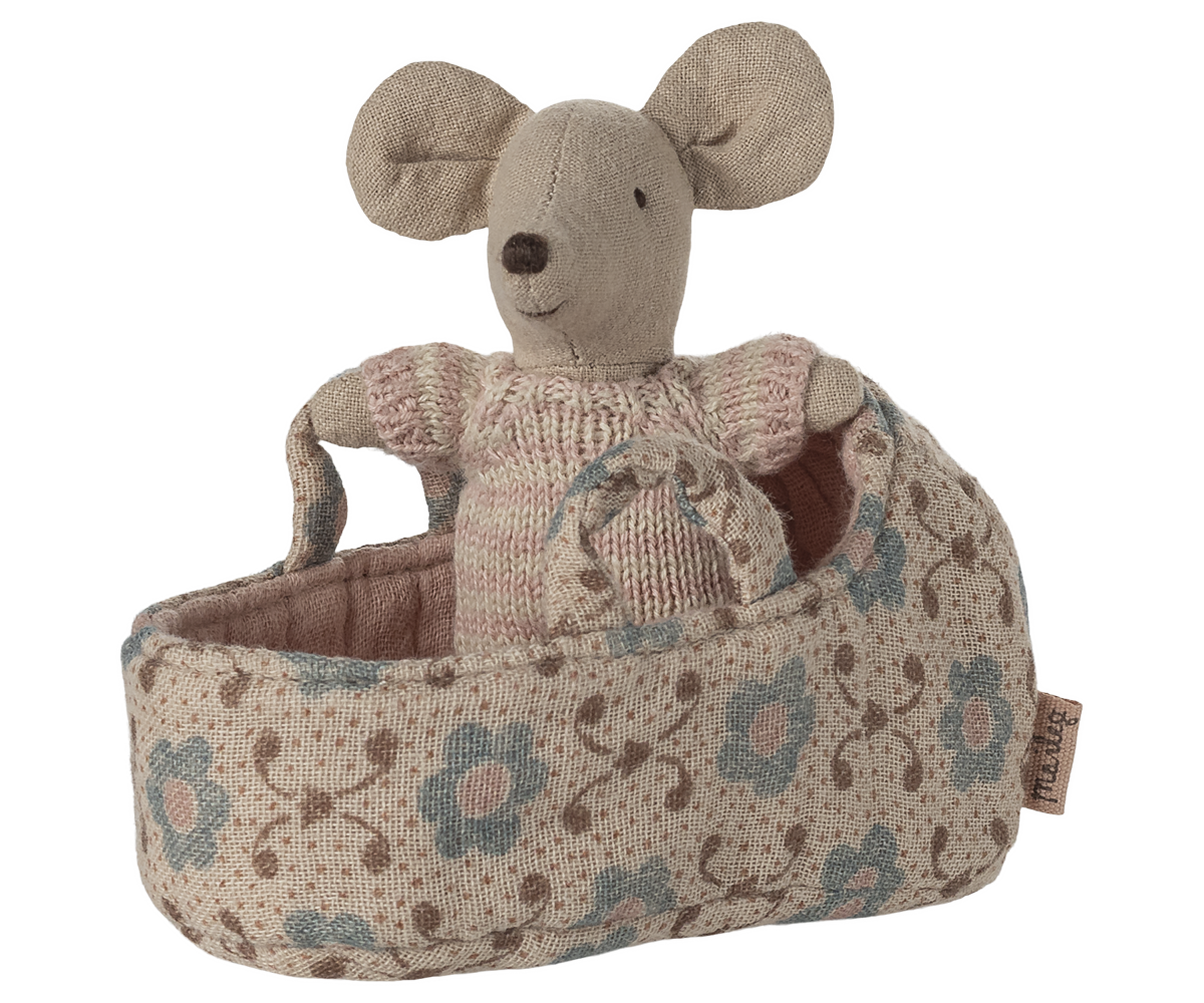 Maileg Baby mouse in carry cot - Rose