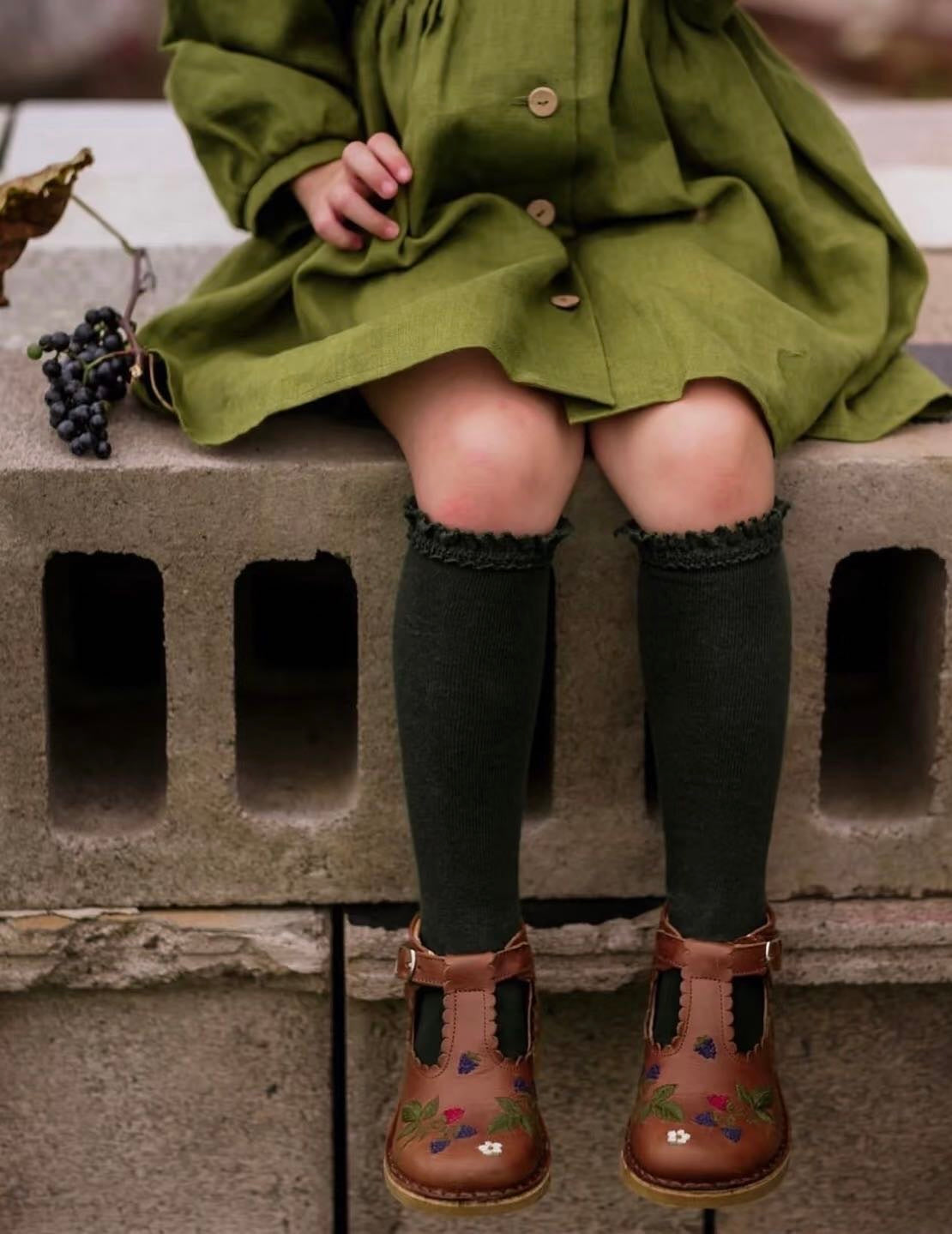 Blackberries T-Bar Scallop