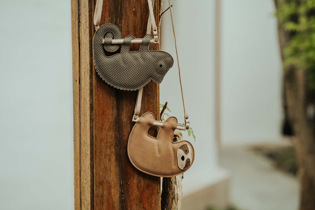 Donsje Merua Purse | Sloth | Truffle Nubuck — official product view 2
