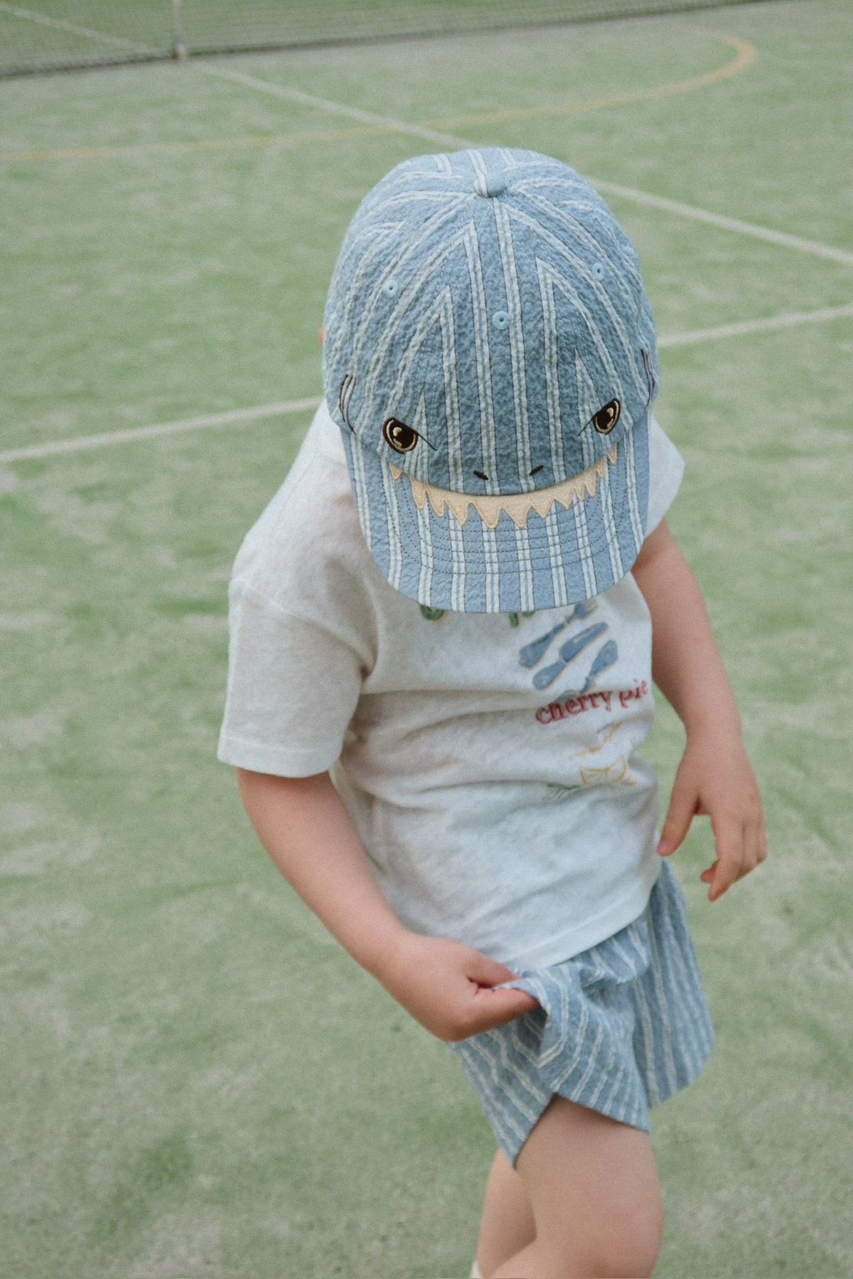 Konges Sløjd Elliot Shorts – Trio Bleu Stripe, styled on model