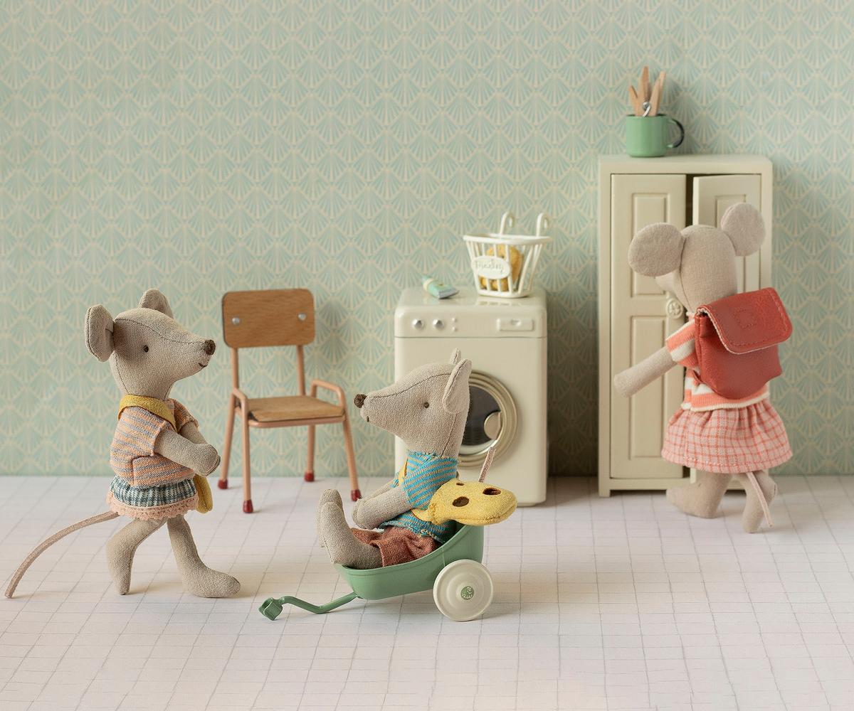 Maileg Little Sister Mouse with Bag lifestyle