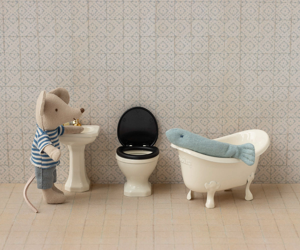 Maileg Water Closet, Mouse - SuitCasa bathroom scene