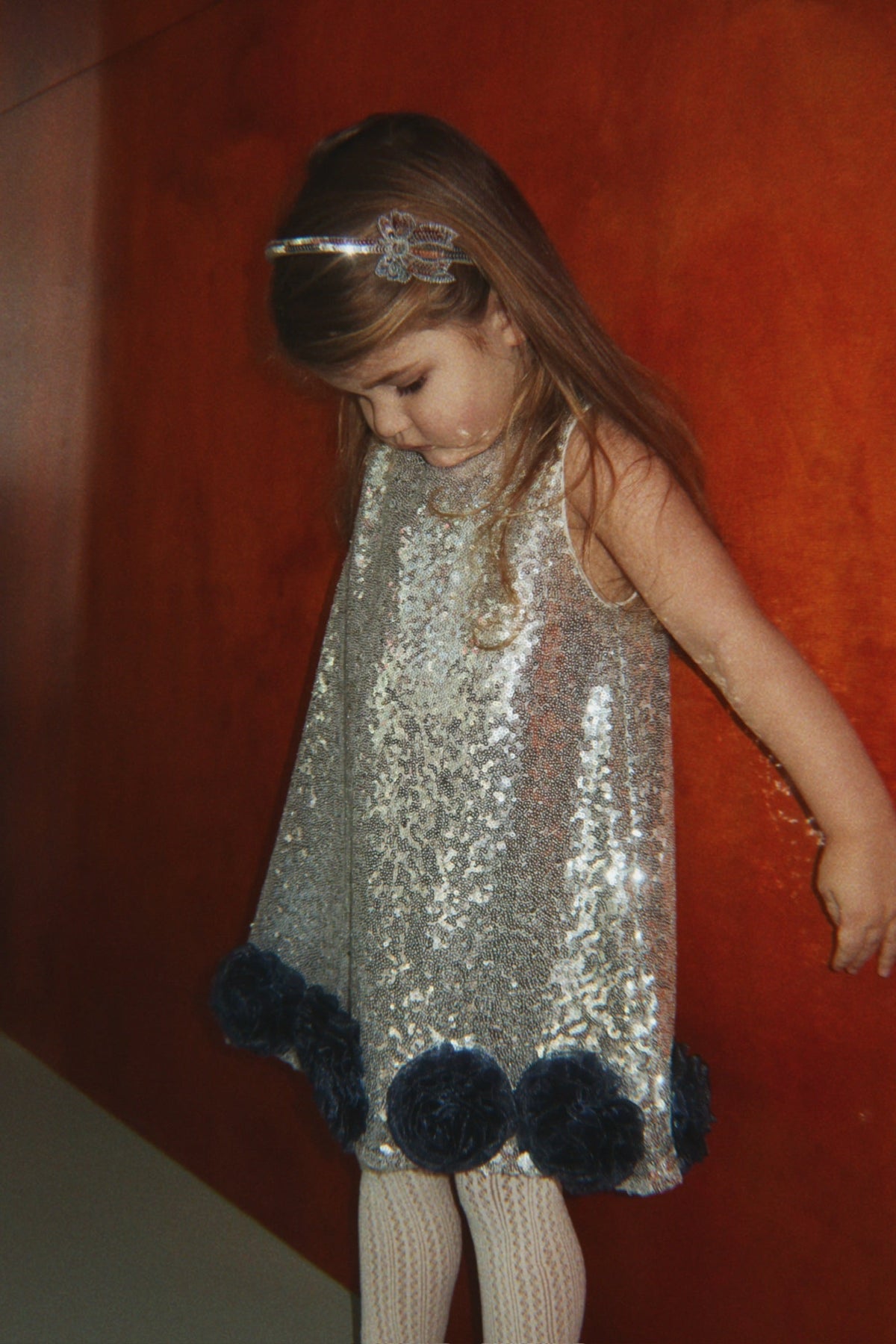 SEQUIN BOW HAIR BRACE - silver – view 4